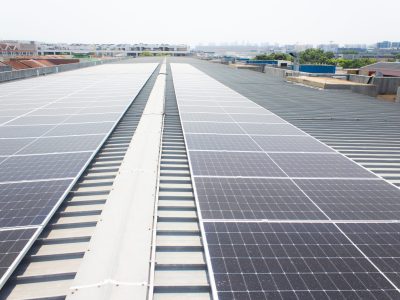 Wide-Span Industrial Rooftop Solar Panels